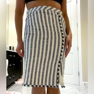 BANANA REPUBLIC NAVY WHITE STRIPED PENCIL SKIRT